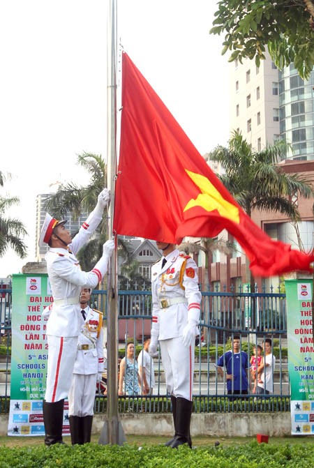 Lễ thượng cờ Đại hội thể thao học sinh Đông Nam Á lần thứ 5 - 2013 - ảnh 1